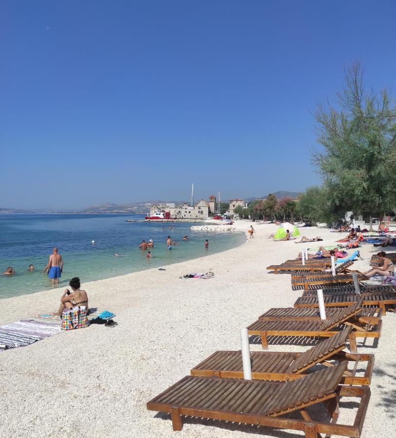 Issa Holiday Home - 3 Min Walk To Beach คาชเตลา ภายนอก รูปภาพ