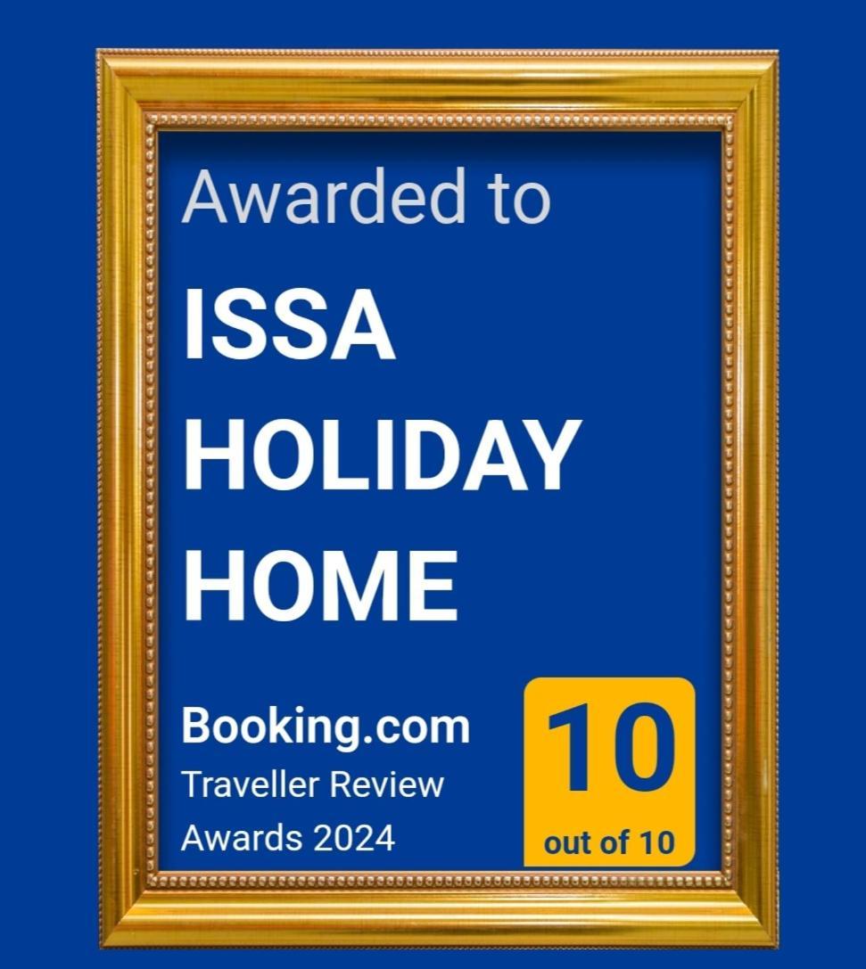Issa Holiday Home - 3 Min Walk To Beach คาชเตลา ภายนอก รูปภาพ